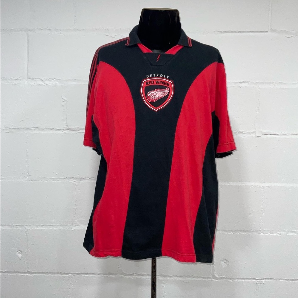 I’m selling a red wing shirt pro layer tag size xl